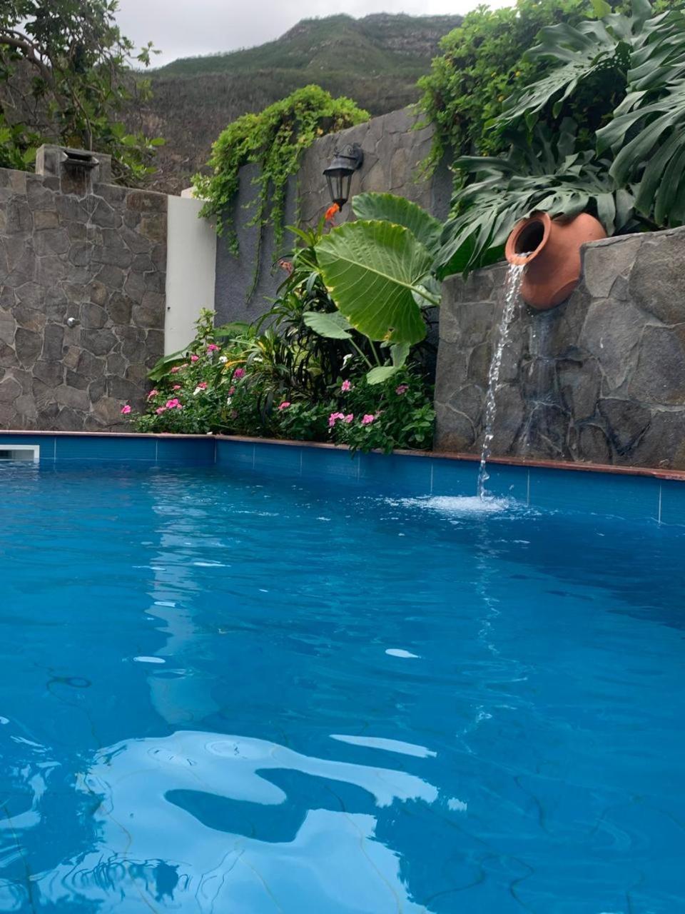 Kasa Wahnon Villa Pombas Exterior photo